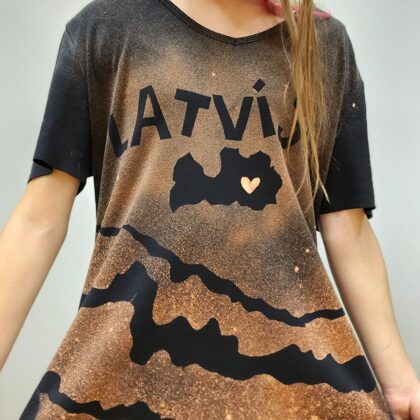 T-krekls ar vēstījumu "Es mīlu Latviju!"