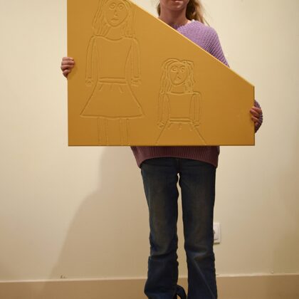 Samanta Ozola ar savu darbu apbalvošanas ceremonijā