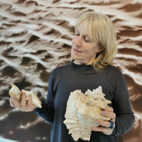 Mākslinieces Kates Seržānes personālizstāde “slapjie ūdeņi” apmeklējums